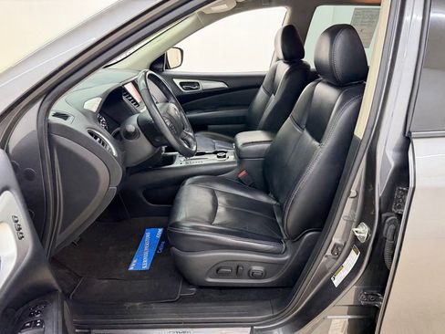 Used 2019 Nissan Pathfinder SL AWD/4WD image 21