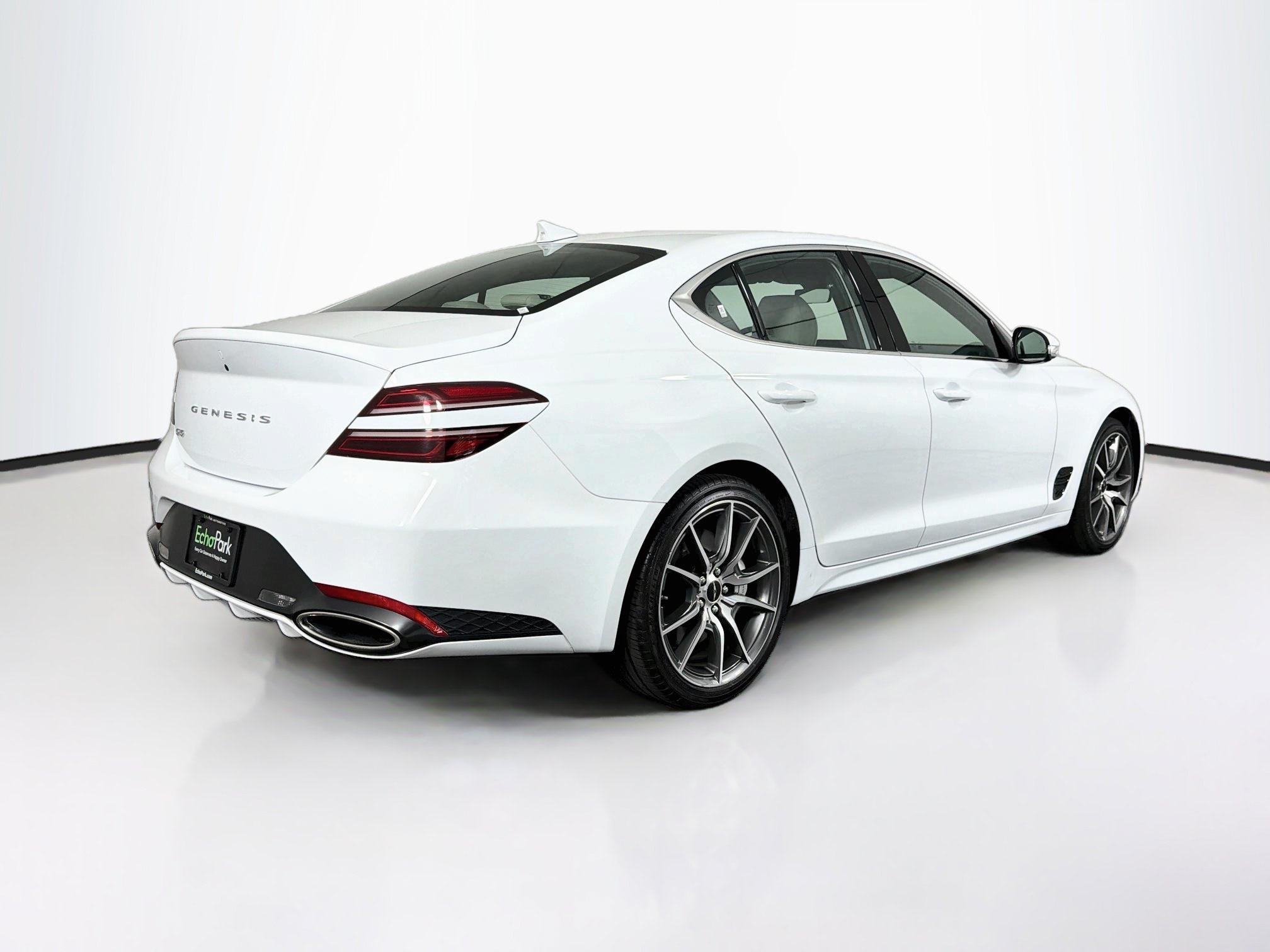 Used 2025 Genesis G70 2.5T RWD image 9
