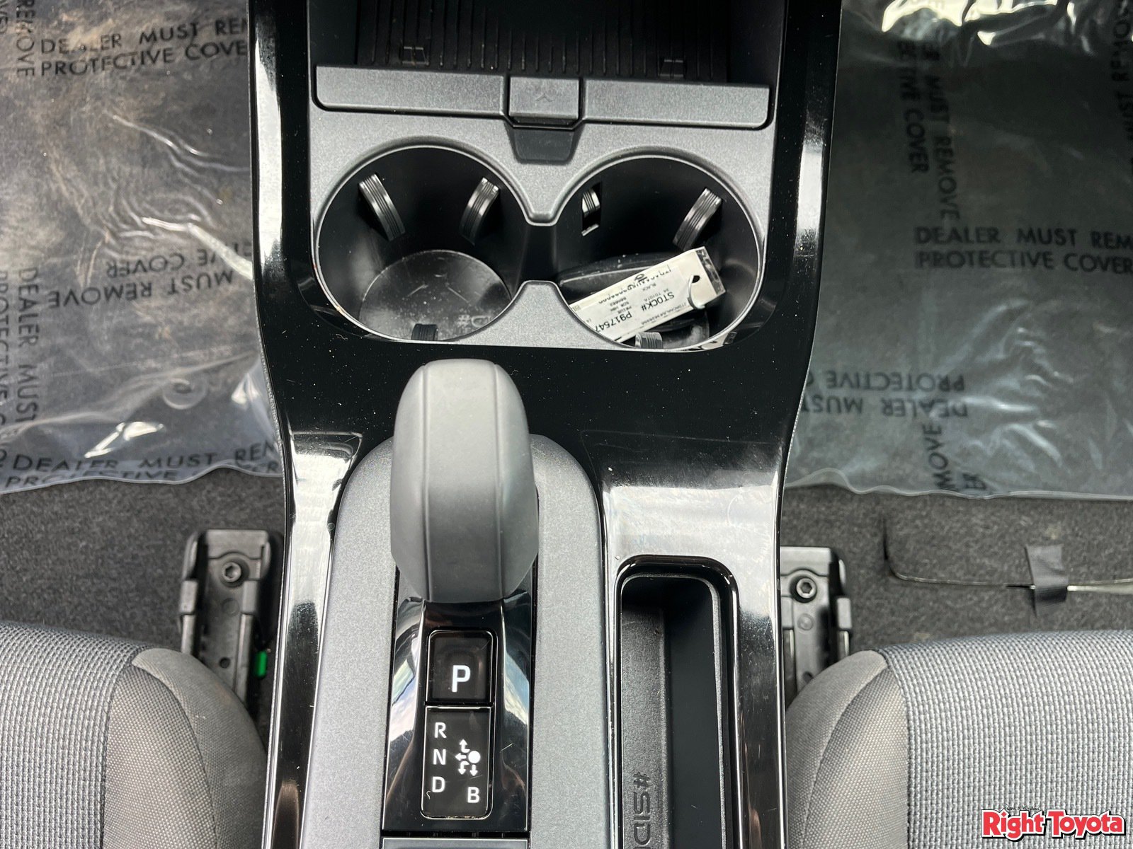 Certified 2024 Toyota Prius LE FWD image 30