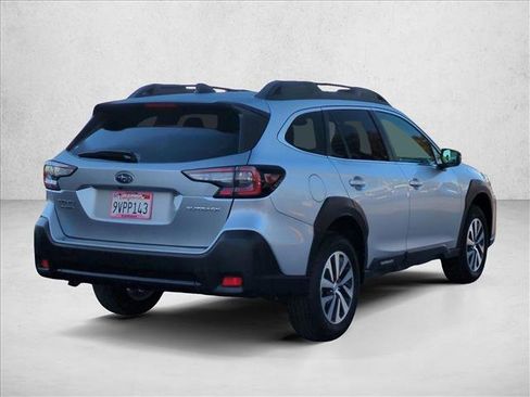 Certified 2025 Subaru Outback Premium image 5