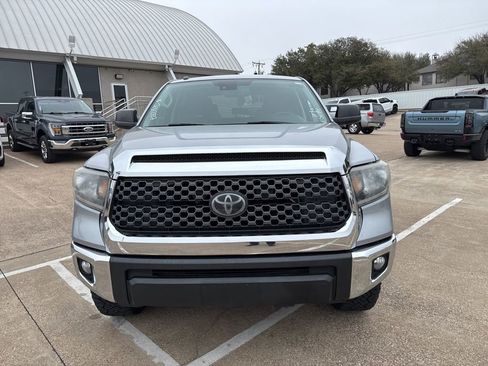 Used 2019 Toyota Tundra SR5 w/ SR5 Upgrade Package image 2