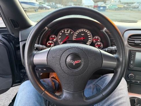 Used 2006 Chevrolet Corvette Convertible w/ Preferred Equipment Group image 18