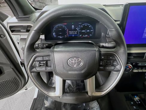 Used 2024 Toyota Tacoma TRD Off-Road AWD/4WD image 10