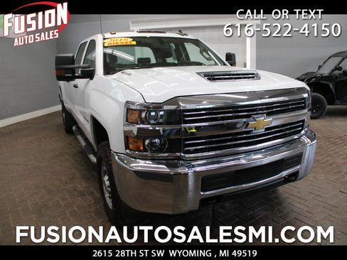 Used 2018 Chevrolet Silverado 2500 W/T w/ Snow Plow Prep Package AWD/4WD image 1