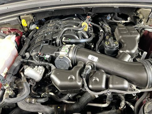 Used 2021 Jeep Grand Cherokee L Laredo w/ Luxury Tech Group I AWD/4WD image 31