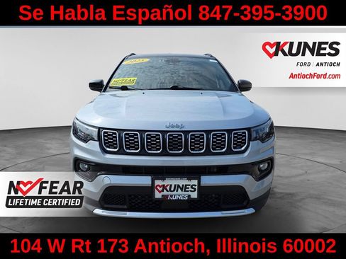Used 2025 Jeep Compass Limited AWD/4WD image 2