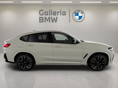 Used 2024 BMW X4 M40i w/ Premium Package image 6