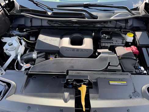 Used 2025 Nissan Murano SV FWD image 9