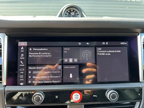 Certified 2026 Porsche Macan Turbo AWD/4WD image 31