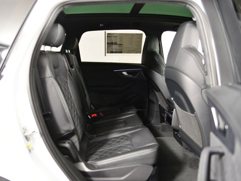 New 2026 Audi SQ7 Prestige image 19