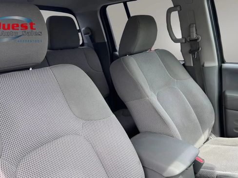 Used 2019 Nissan Frontier SV w/ Value Truck Package AWD/4WD image 15