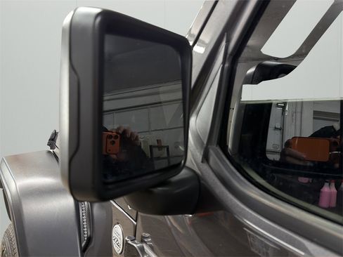 Used 2019 Jeep Wrangler Unlimited Sport S image 34