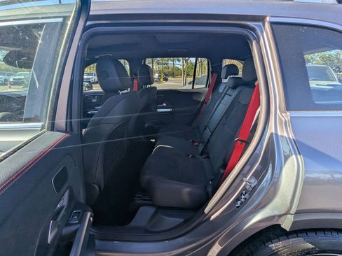 Used 2025 Mercedes-Benz GLB 35 AMG 4MATIC image 27