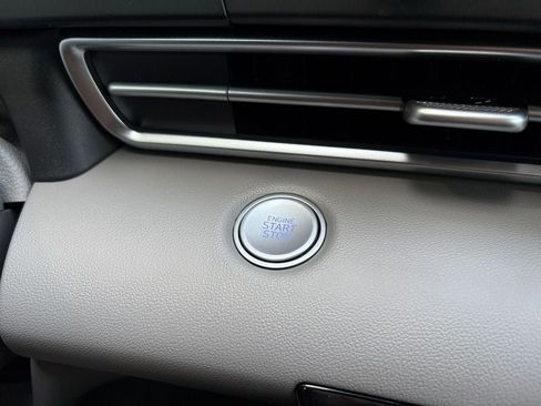 New 2025 Hyundai Elantra Sport image 16