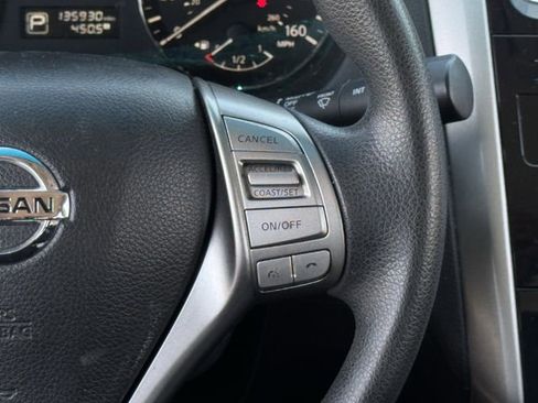 Used 2015 Nissan Altima 2.5 S w/ Sport Value Package FWD image 14