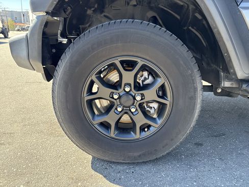 Used 2020 Jeep Wrangler Willys image 13