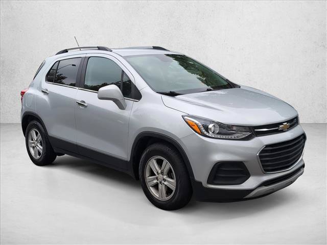 Used 2019 Chevrolet Trax LT w/ LT Convenience Package FWD image 3