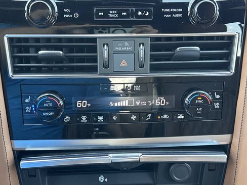 Used 2024 INFINITI QX80 Sensory w/ Cargo Package AWD/4WD image 35
