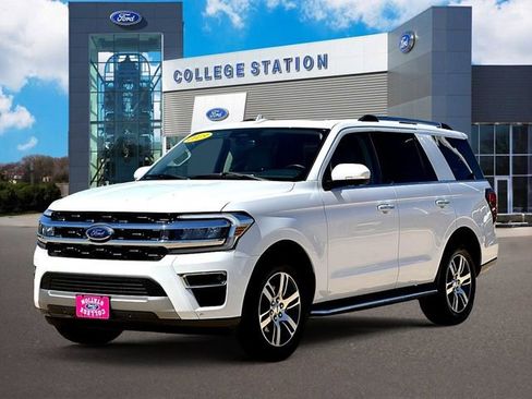 Certified 2023 Ford Expedition Limited image 3