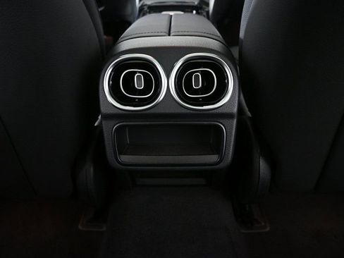 New 2026 Mercedes-Benz C 300 Sedan image 17