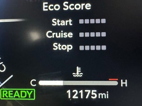 Used 2025 Toyota Sienna XSE image 24