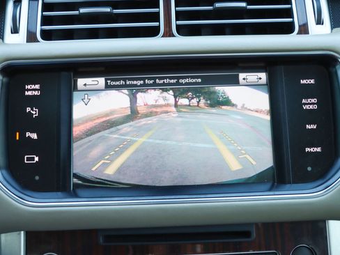 Used 2015 Land Rover Range Rover HSE image 39