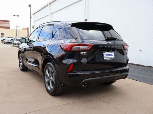Used 2023 Ford Escape ST-Line w/ Tech Pack #1 AWD/4WD image 7