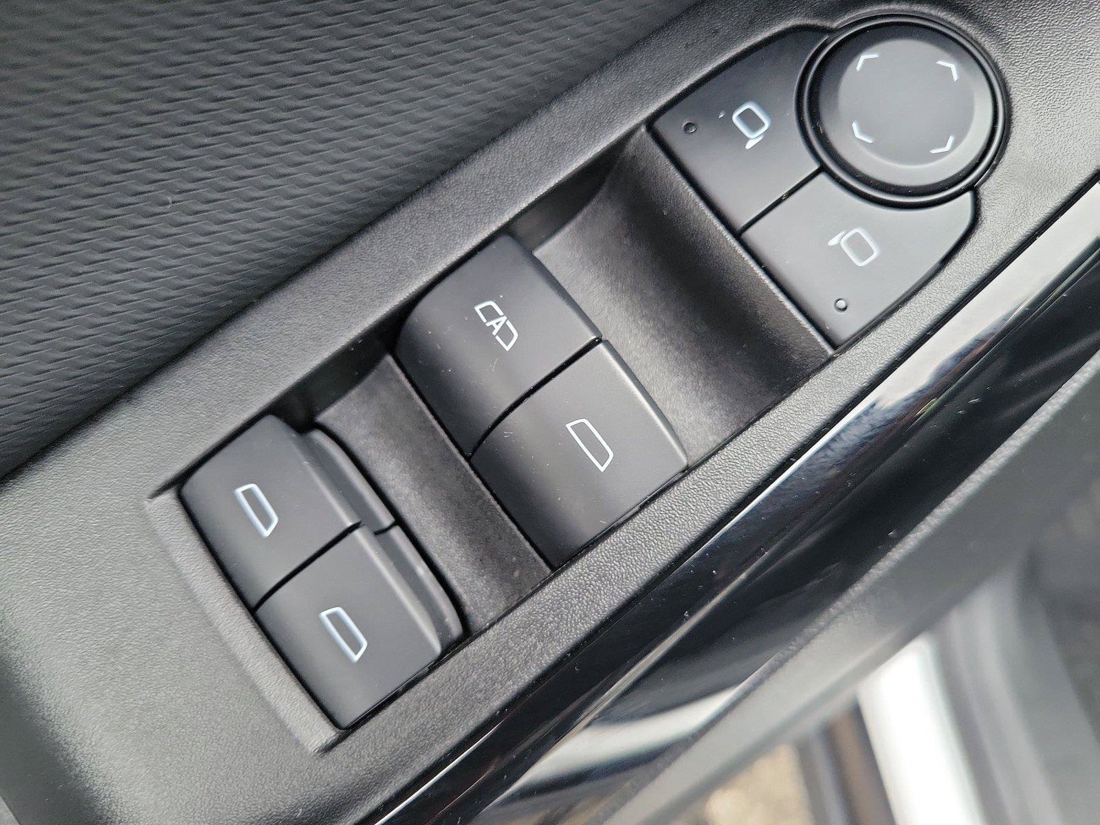 Used 2025 Chevrolet Equinox LT FWD image 19