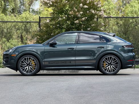 New 2026 Porsche Cayenne Turbo AWD/4WD image 2