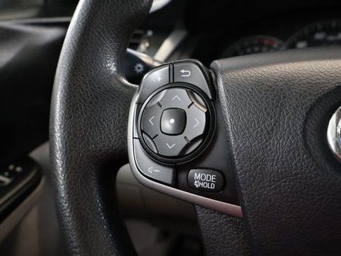 Used 2012 Toyota Camry SE image 19