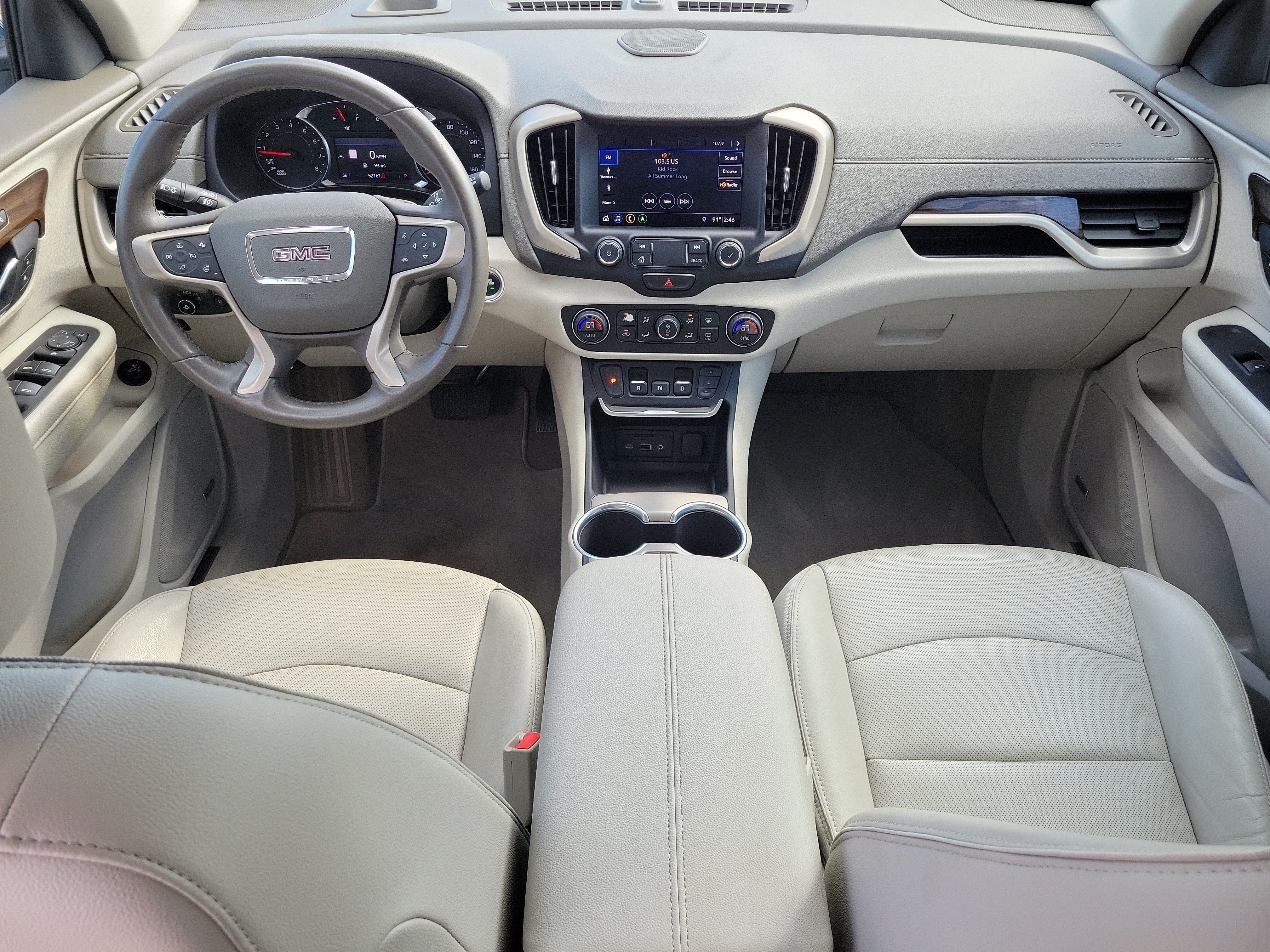 Used 2020 GMC Terrain Denali w/ Denali Premium Package FWD image 16