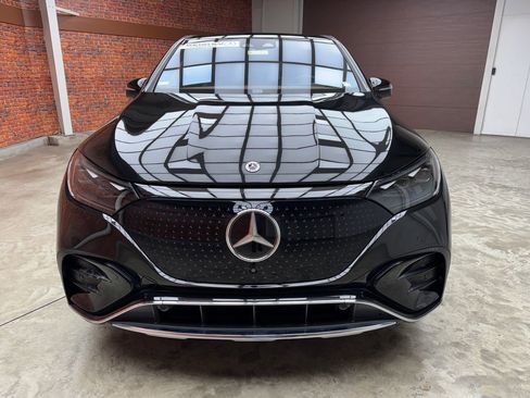 Certified 2023 Mercedes-Benz EQE 500 4MATIC SUV w/ Pinnacle Trim Package image 9