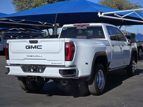 New 2026 GMC Sierra 3500 Denali Ultimate image 4