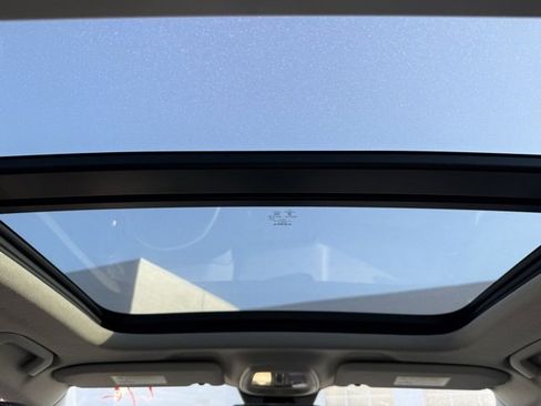 Used 2023 Volvo XC40 B5 Plus w/ Driver Assist Package image 15