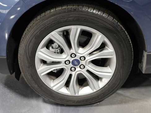 Used 2019 Ford Edge Titanium w/ Cargo Accessory Package AWD/4WD image 34