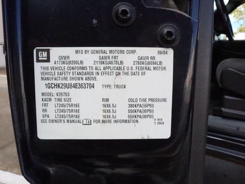 Used 2004 Chevrolet Silverado 2500 LS w/ Skid Plate Package image 10