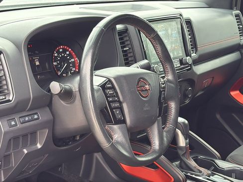 Used 2022 Nissan Frontier Pro-X RWD image 8
