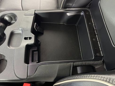 Used 2024 RAM 2500 Laramie image 32