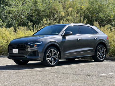 Used 2021 Audi Q8 Premium w/ Black Optic Package image 5