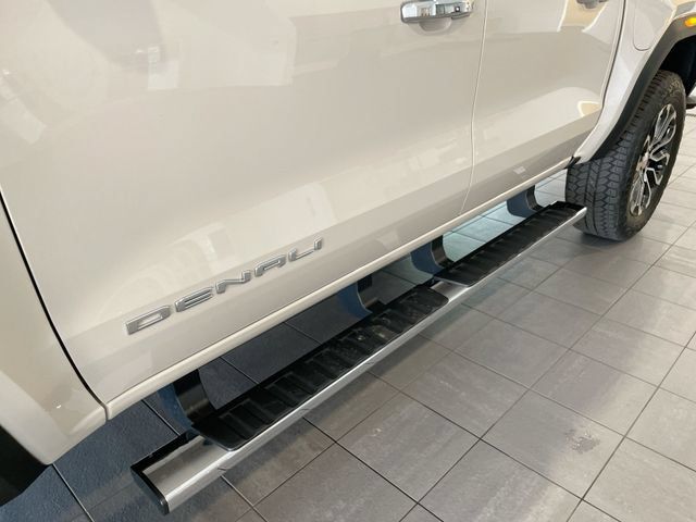 Used 2026 GMC Canyon Denali AWD/4WD image 8