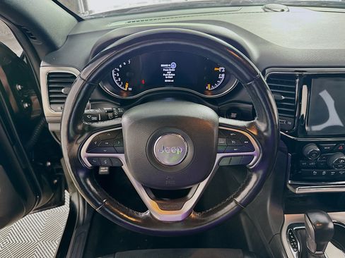 Used 2021 Jeep Grand Cherokee Laredo X AWD/4WD image 16