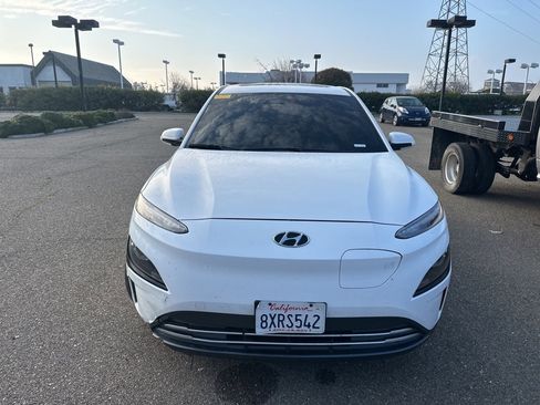Used 2022 Hyundai Kona SEL w/ Convenience Package image 2