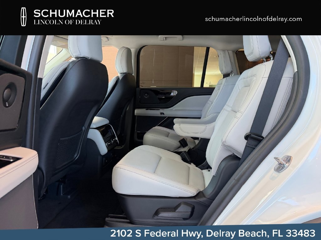 New 2026 Lincoln Aviator Reserve w/ Illumination Package RWD image 11