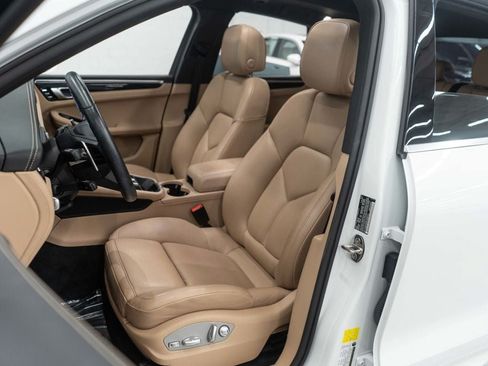 Used 2024 Porsche Macan S AWD/4WD image 8