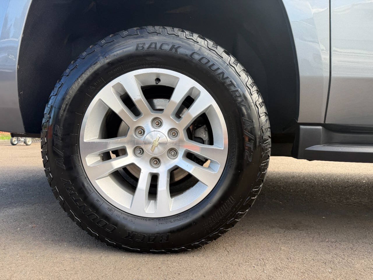 Used 2019 Chevrolet Suburban LT AWD/4WD image 18