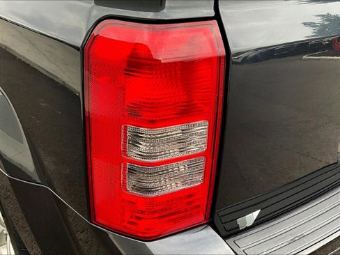 Used 2014 Jeep Patriot Sport w/ Power Value Group FWD image 23