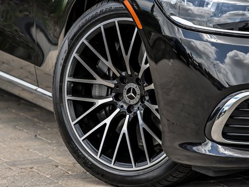 Used 2023 Mercedes-Benz S 580 4MATIC Sedan image 3