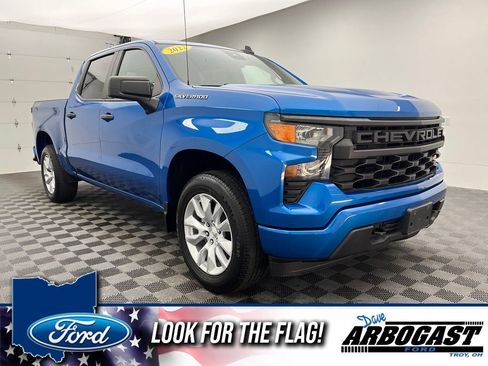 Used 2022 Chevrolet Silverado 1500 Custom AWD/4WD image 1