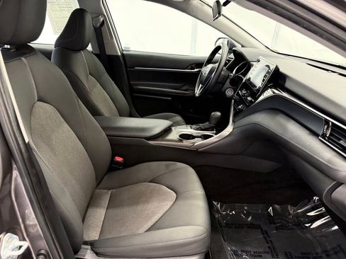 Used 2022 Toyota Camry LE FWD image 21