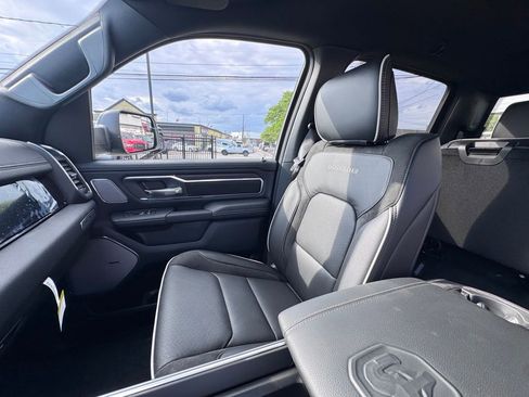 New 2026 RAM 1500 Laramie AWD/4WD image 15